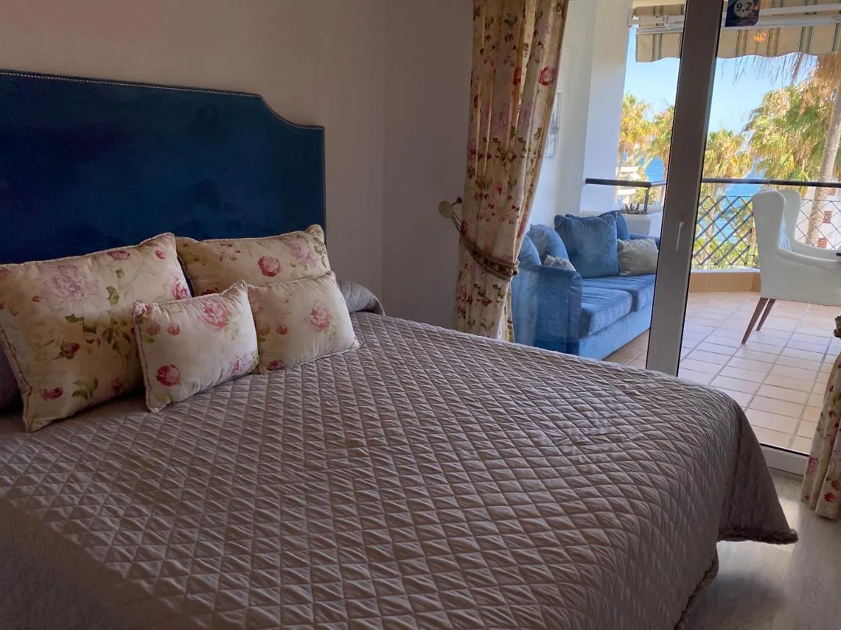 Mi Capricho Apartment With Sea Views And Gardens 라칼라데미야스